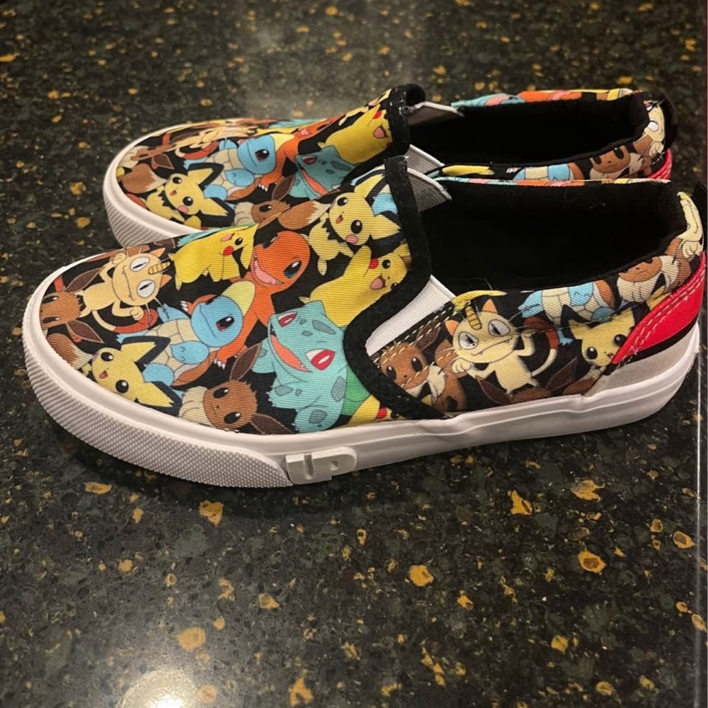 Pokémon Grounds Up Sneakers Size 2